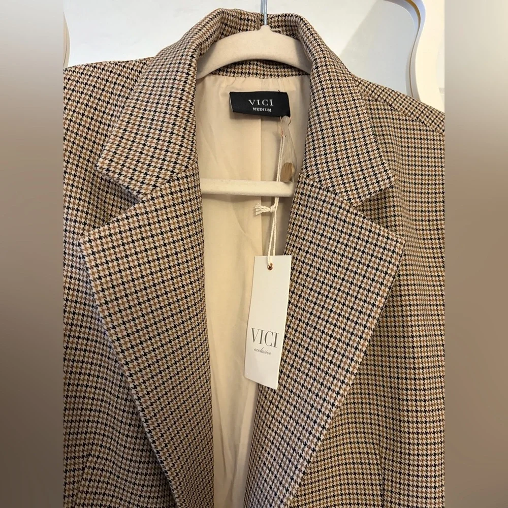 VICI  Esella Plaid Blazer​ - Picture 6 of 8